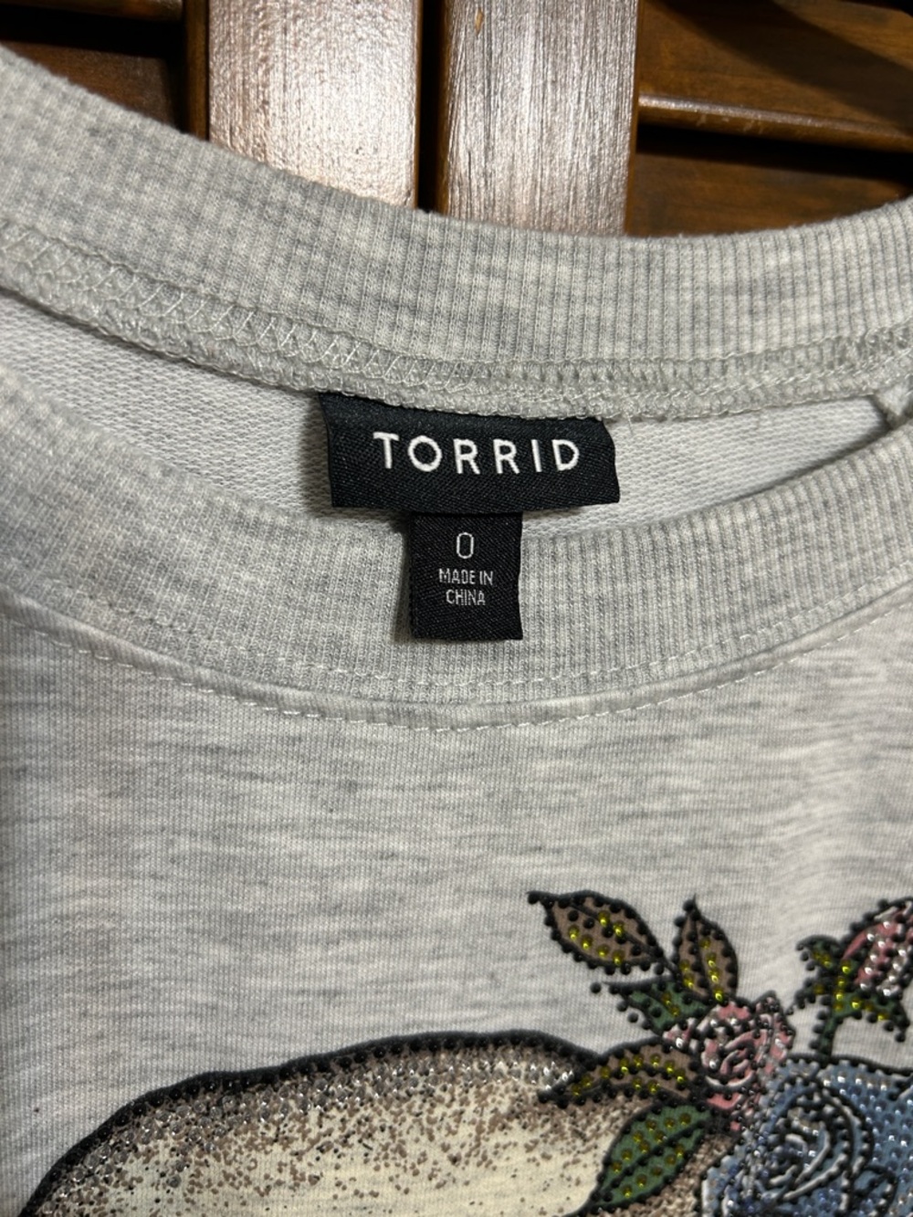 Torrid Embellished Skull & Floral Graphics Soft Long Sleeve Shirt Size 0 (US 12) - Picture 5 of 8
